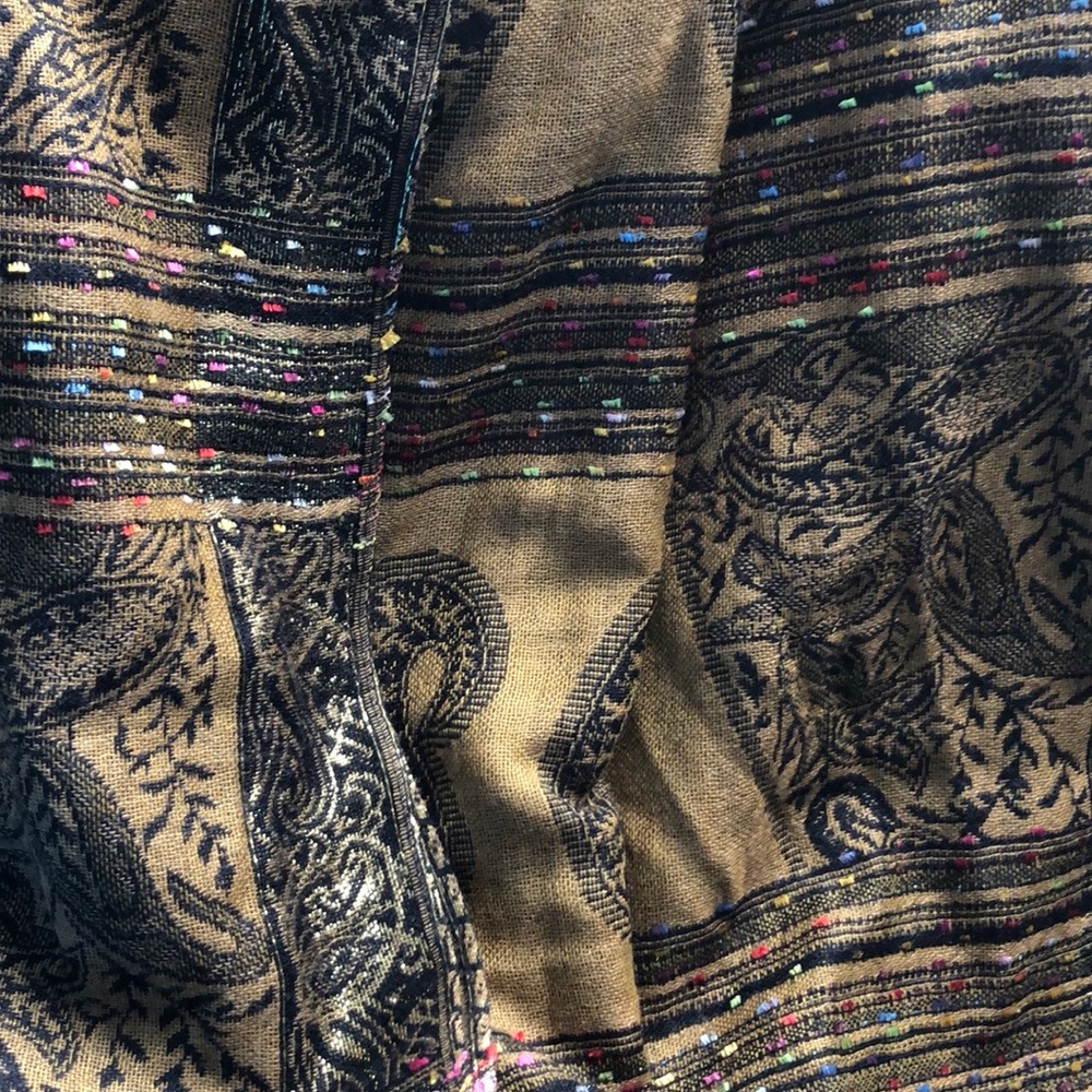 Scarf - Picture 6 of 7